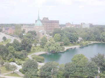 The image &ldquo;http://www.cwru.edu/development/alum/photos/campus/UnivCircle/452.jpg&rdquo; cannot be displayed, because it contains errors.