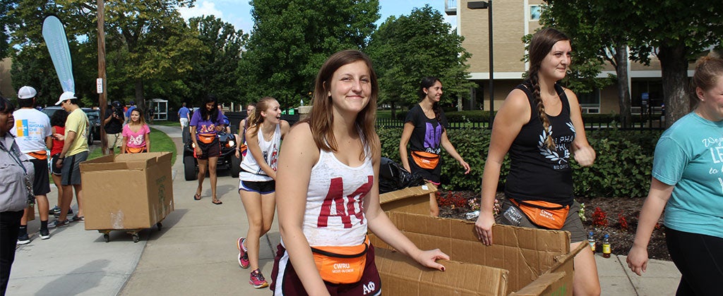 Photo of Students Moving In