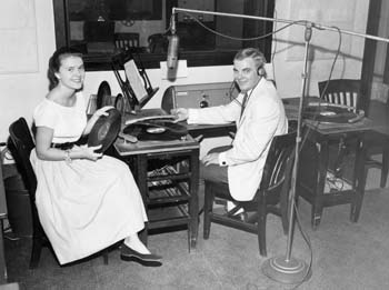 Students playing records at WRAR