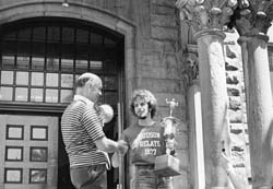 President Toepfer Awards the Curtis Trophy, 1977