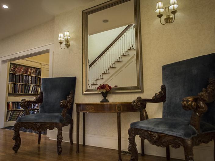 Phi Gamma Delta First Floor Hallway