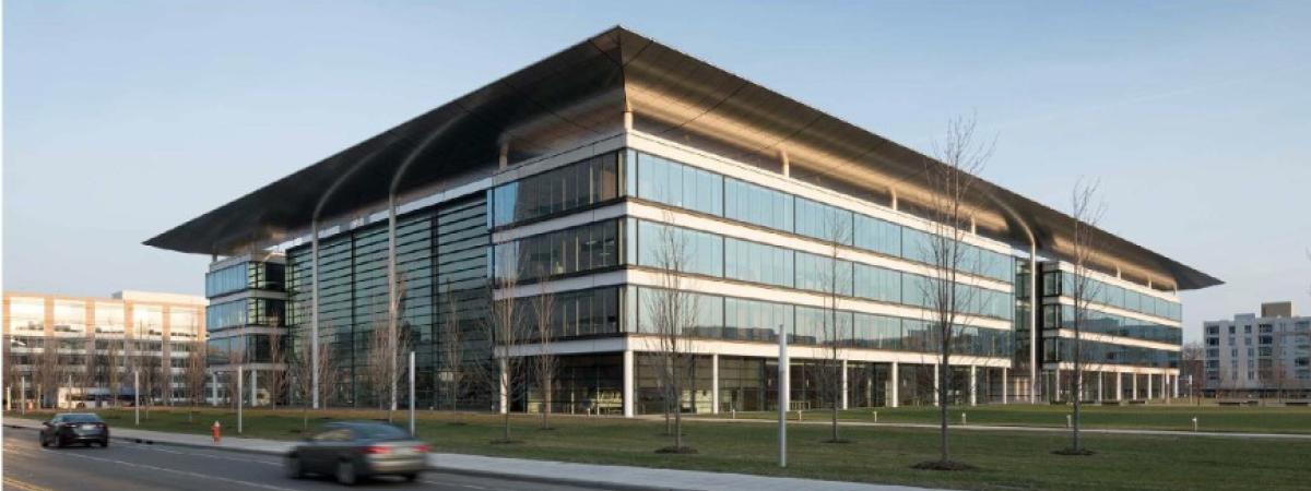 outside view of HEC building